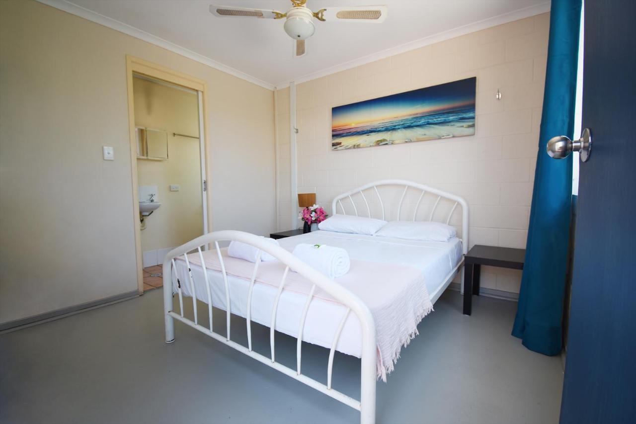 Caloundra Backpackers Hostel Ngoại thất bức ảnh